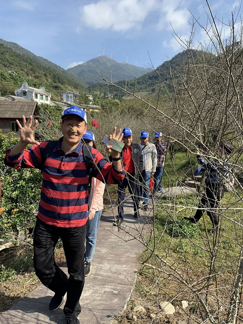 集团动态 | 兴美集团云浮新兴天露山一日游