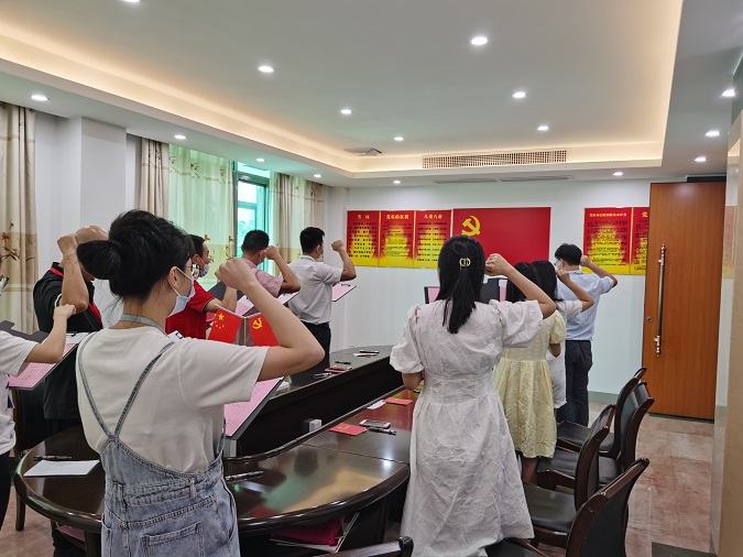 光辉历程100载 不忘初心跟党走